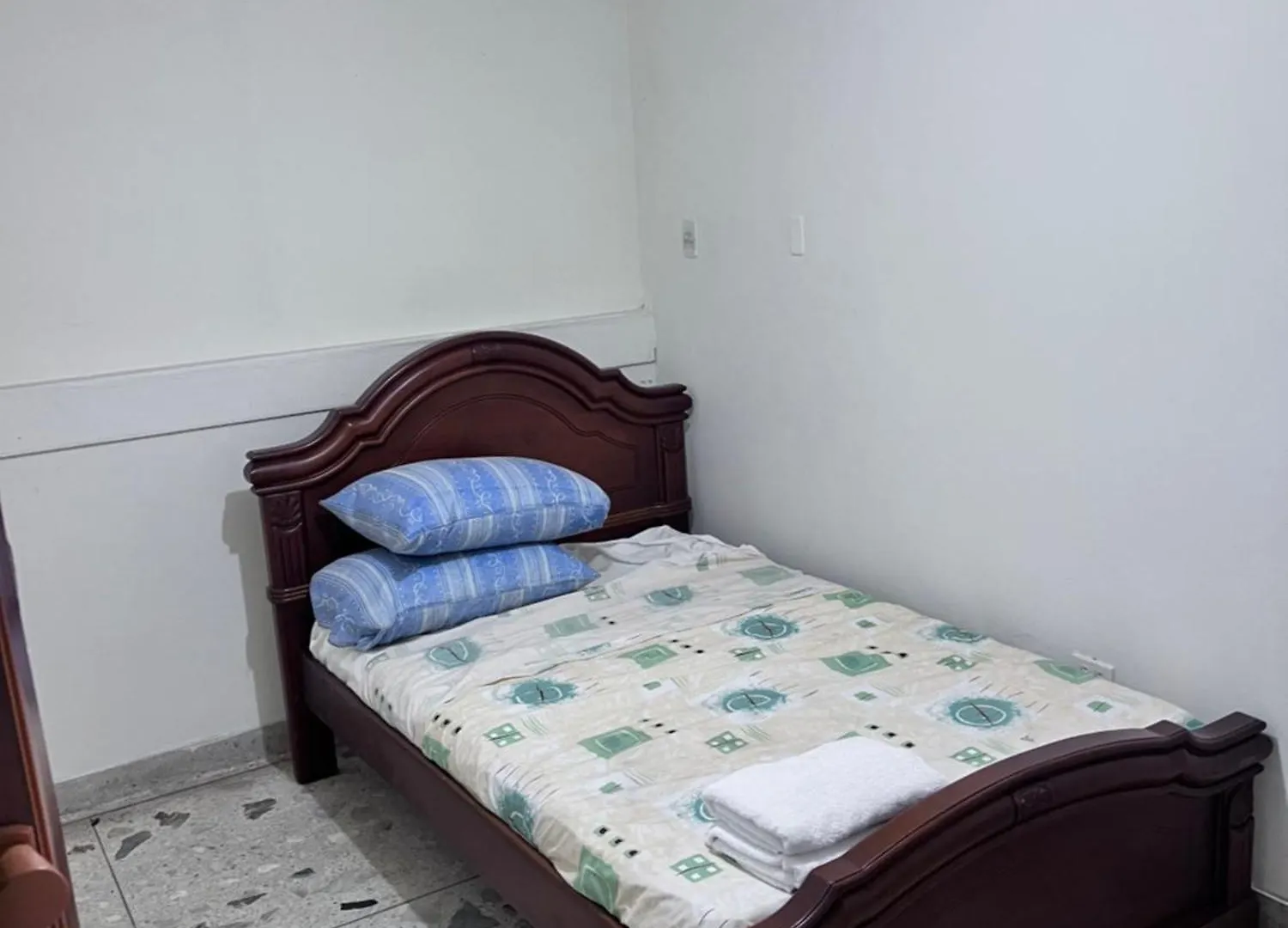 Zona Rosa Barrio Granada - Apartamento Grande Y Comodo - Cozy Large Apartment Near Tourist Attractions Cali Colombia