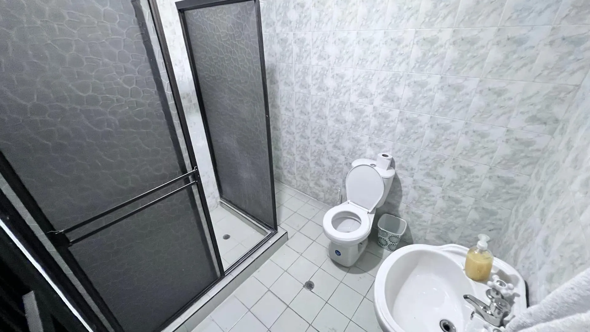 Zona Rosa Barrio Granada - Apartamento Grande Y Comodo - Cozy Large Apartment Near Tourist Attractions Cali